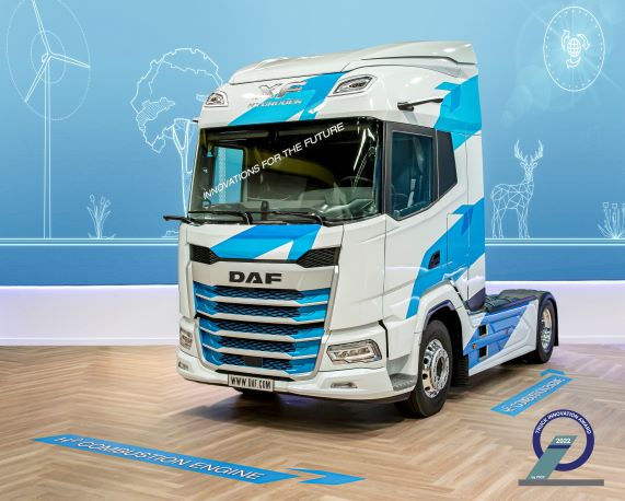 Attachment MS-0019-21 New Generation DAF XF Hydrogen prototype honoured 2022 Truck Innovation Award + logo.jpg