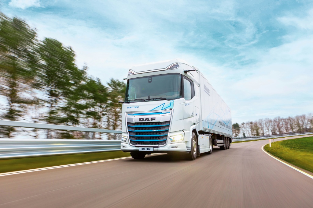 02-DAF-launches-interactive-route-simulator-for-electric-trucks.jpg