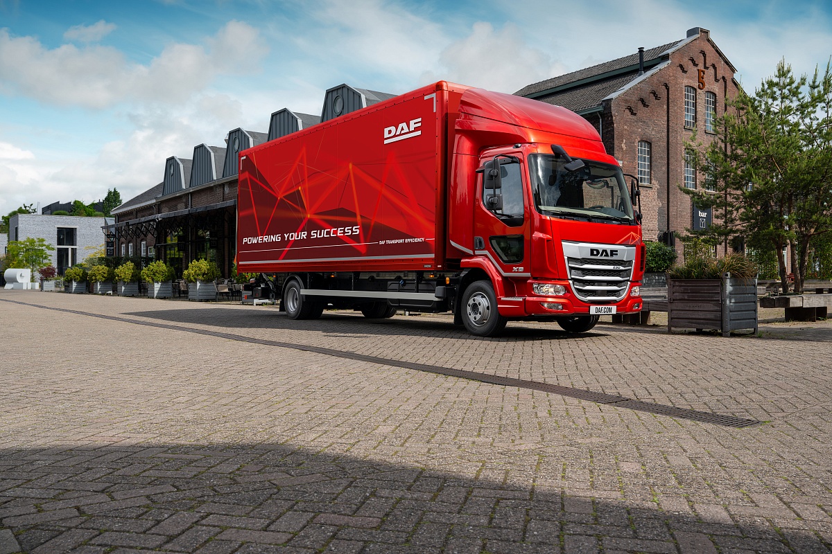DAF TRUCKS ПРЕДСТАВЛЯЄ МОДЕЛЬ XB З ЗАВОДСЬКИМИ КУЗОВАМИ
