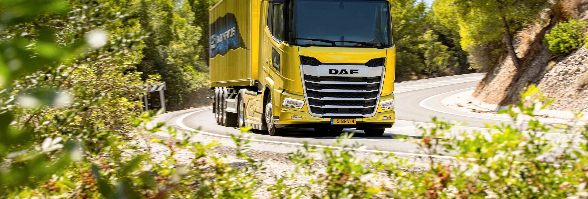 DAF XF 450 WINS EUROPEAN TRANSPORT AWARD FOR SUSTAINABILITY